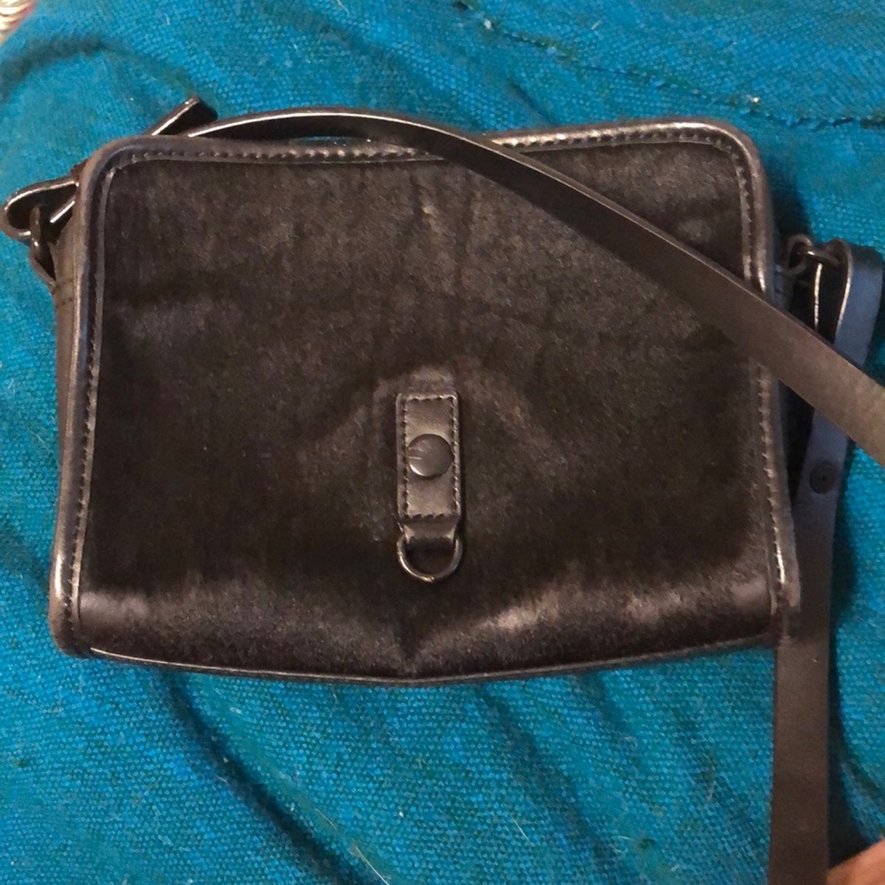 GAP black leather purse